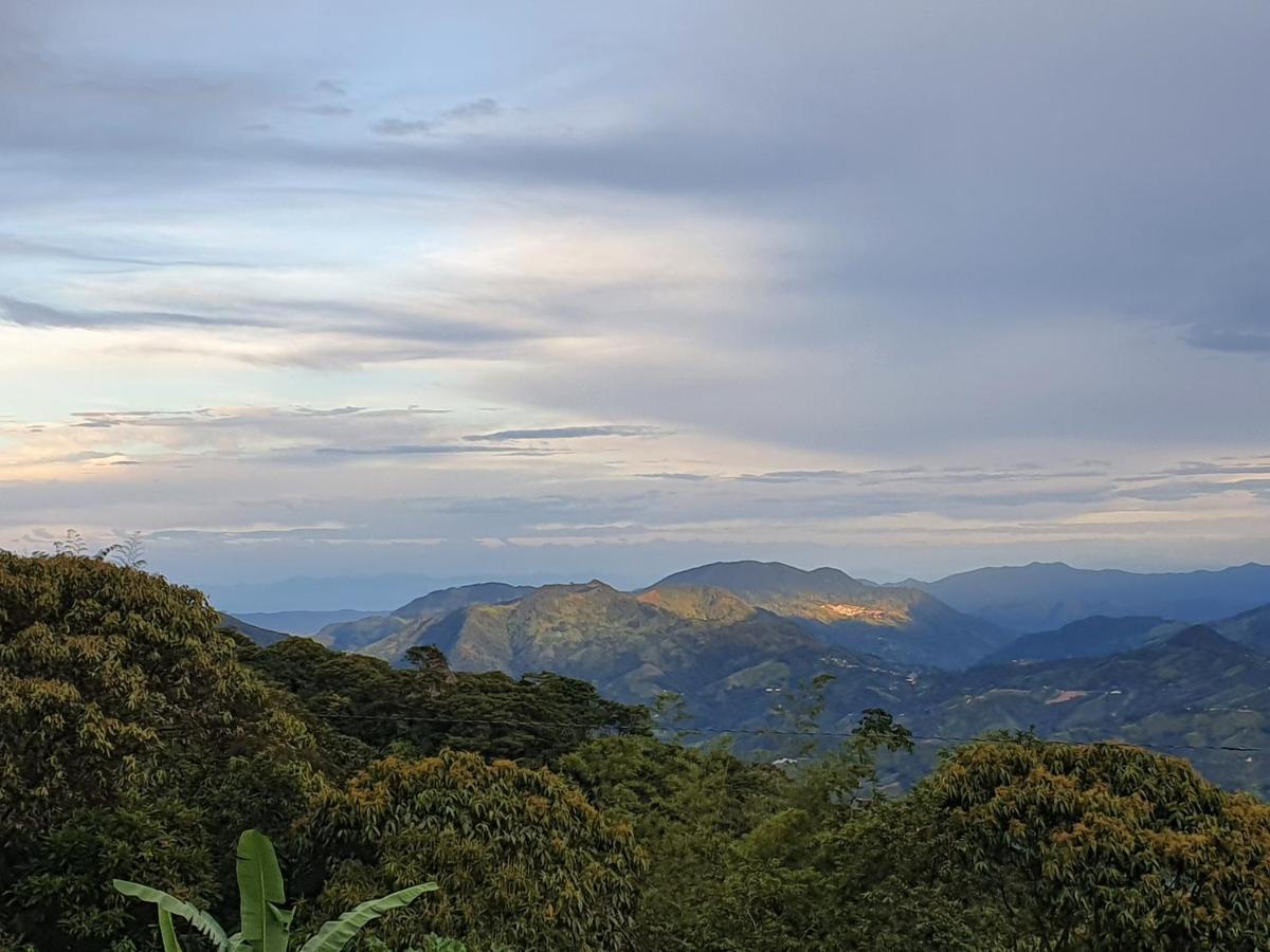 Ecofinca Fuente Alegre Cocorna Bagian luar foto